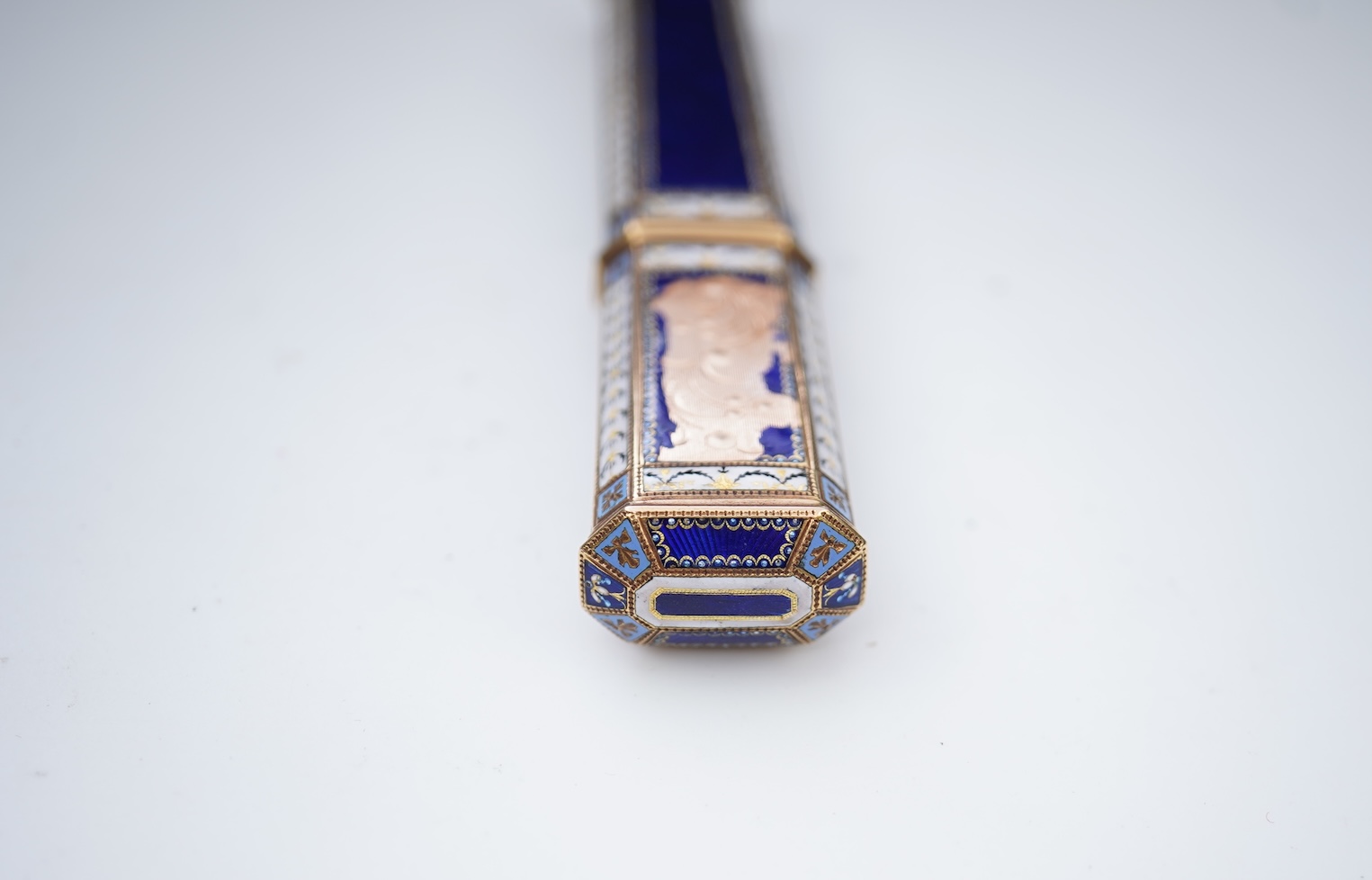A gold and enamel etui case, probably Swiss, late 18th-19th century